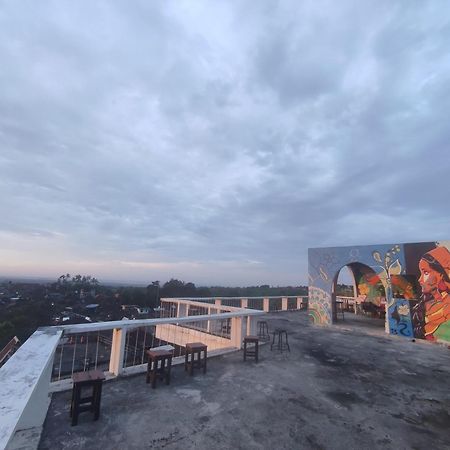Gunza Bed And Breakfast 자띠루위 외부 사진
